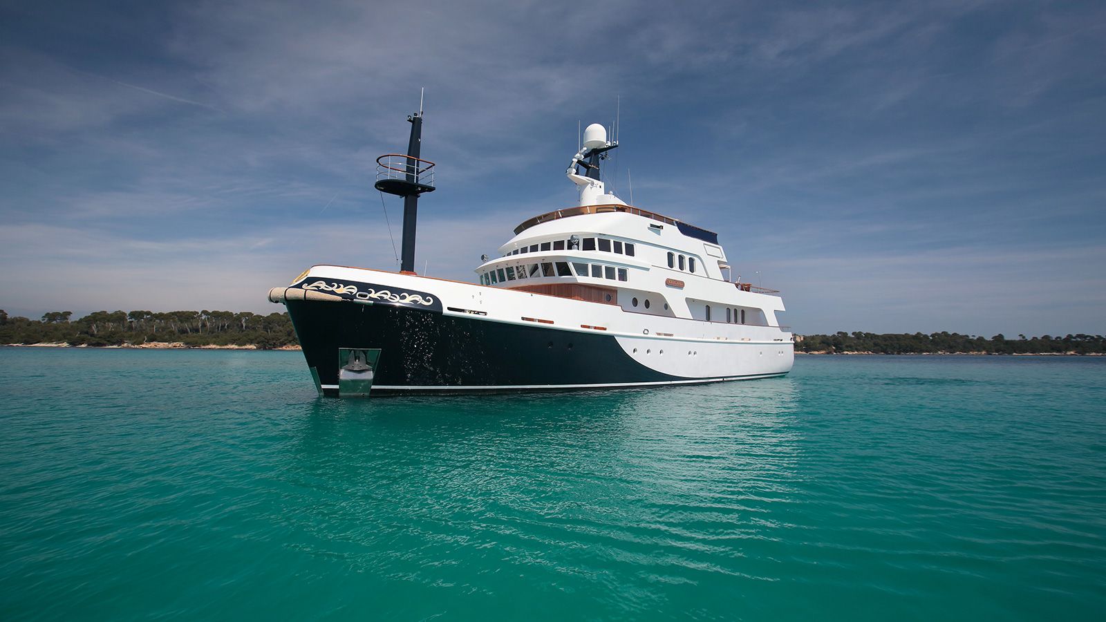 Brooke Yachts motor yacht Kirkland sold